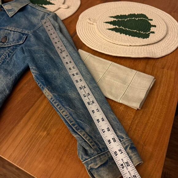 Vintage Levi’s Buttoned Denim Men's S Jacket - Picture 7 of 8